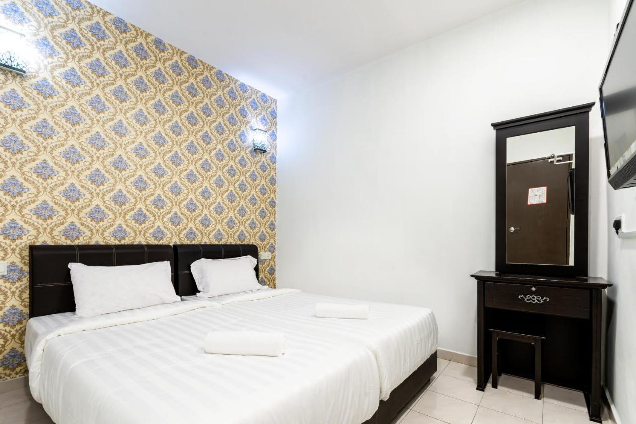 Ant Hotel Malacca Exterior photo