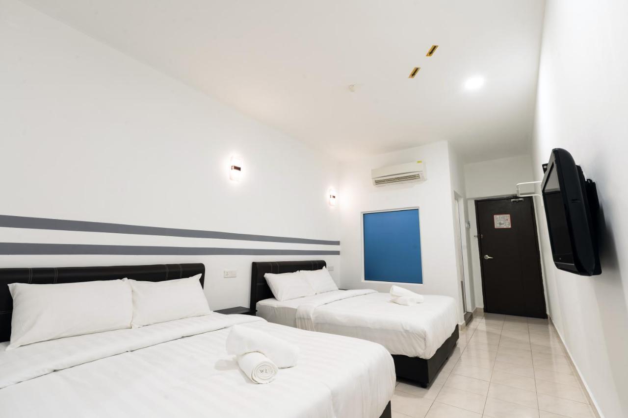 Ant Hotel Malacca Exterior photo